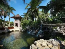 半岛一号海景别 墅火车站旁独栋带大花园 264平4房急售