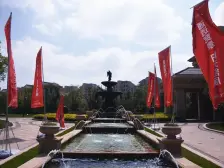 智慧金融城H区 湖景现房 全明户型 决佳位置