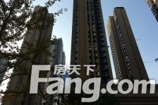 ±£Àû´ó¶¼»á 3ÊÒ2Ìü ÄÏ ±±