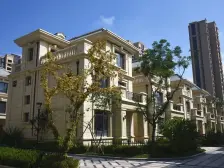 人工湖边精装大平层 全湖景房 视野优秀