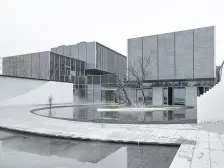 沙滨路滨江大平层、环境优良、背山面水、临江视野