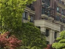 双轨交,次新品质楼盘,全人车分流,拎包入住,带产权车位