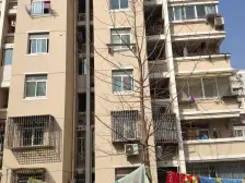 打一模范。精装好房拎包入住!视野开阔!业主诚心卖!价可议、