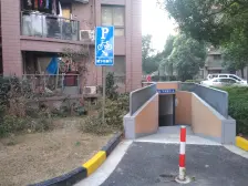 三开间朝南 采光面大,自住精装 可看江
