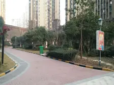 红谷滩世茂天城二期江景大平层专梯专户改善好房