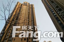 业主诚心出售,看房方便,大型购物场所是您生活