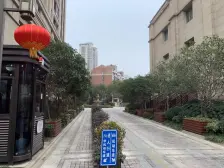 高档小区,位置安静,户型方正,带车位,老业主诚售