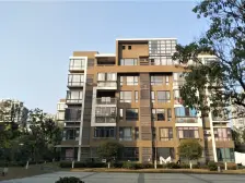 象湖桃源省委集资房 房东诚心出售 可三代同住