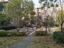 上下两层复式,南北通透格局通风性好