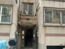 两室一厅中间楼层,南向户型,双气齐全。地下室。