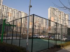 二梯四户,主卧朝南,交通便利,小区中心位置