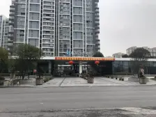 主卧朝南,环境优美,交通便利,居家装修