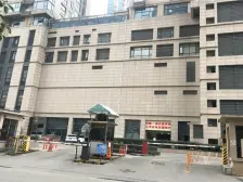 房东诚心卖 配套齐全 出门就是公园