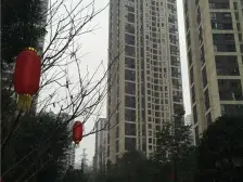 融景城 正规一室一厅 朝南采光好 拎包入住。