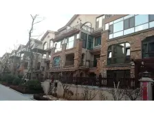 带个北院 带车库2楼阳台在北面 带一个北院