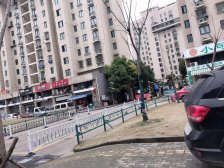 2013年次新房,采光无遮挡 ,视野很好。