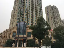 电梯房,主卧朝南,品质小区,环境优美,居家装修