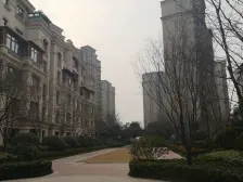 花园洋房 惠济万达商圈 2号线毛庄地铁口。