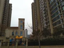 (力推)地铁口,不临街朝南两居室,随时可看,送车位。