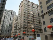 地铁口,小高层,双气大三房,非公寓楼,价格可谈。,