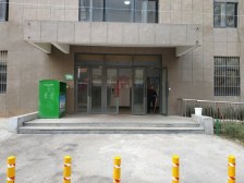 房子南侧带个露台,朝南户型,户型方正