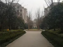 万达旁 洋房社区 80平方花园和双层地下室