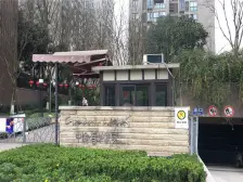 此房满2年,业主诚心卖.带车位,户型方正,采光视野好