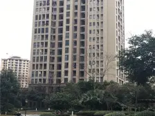 高新区装修底跃洋房, 位置安静,面积大,带产权车位