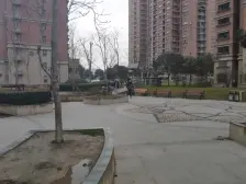 近滨江 有车位 房龄新 近地铁 诚意卖