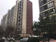 高区两房,采光充足南北通,价格可沟通