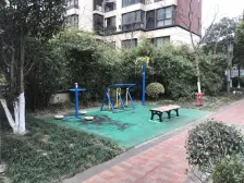 采光充足,中式风格,小区中心位置,主卧朝南