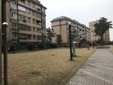 小区前排,地铁一房,配套齐全,业主诚意售卖