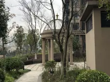 房东置换大别墅|看中可以大刀|中间楼层|看房方便|