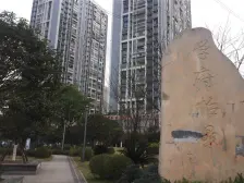 小区近轻轨,小区配套成熟,朝向好,装修好。