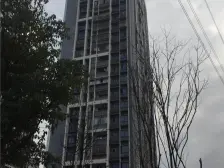 六公里轻轨站边正规精装一房成熟轻轨房适合住家