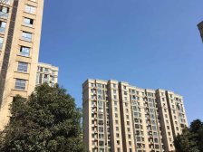 电梯房三房 南北通 装修保养好 一手动迁 免税