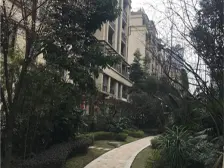 次新小区,轻轨环线,配套齐全。
