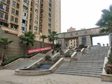 楼下爱琴海 豪装40万 亏起卖 价格可谈 马上通15号线