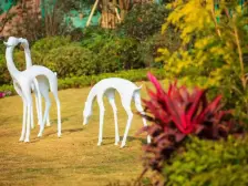 跃层4房+楼下有房间+配套齐全+四房三卫