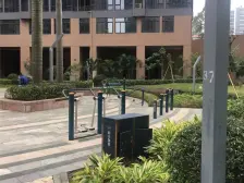 创鸿嘉园 朝南向 精装 家具全齐