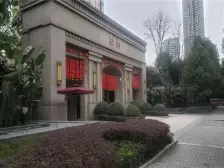 北滨路一线江景,高品质小区正朝南看江,位置好。