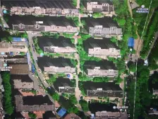 三室房源,南北通透,自住精装修,小区中间