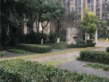 泽科精装三房,带车位,朝南朝中庭,业主急售