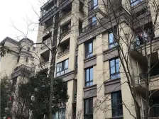 已做现浇,顶跃,带露台,赠送面积多