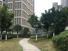 精装朝中庭,视野无遮挡,入住才1年左右 诚心出售