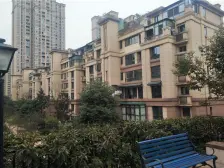 业主诚心出售,精装修居家,拎包入住看房约
