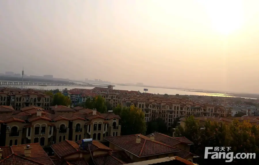 东方夏威夷国际花园复式楼,毛胚,南北看湖,户型采光好