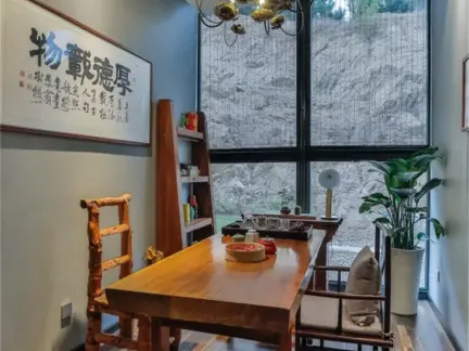 现代四居室餐厅背景墙pinnacle平博图片