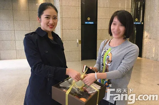 左邻右礼情意浓,柳州金科天宸为业主送礼啦