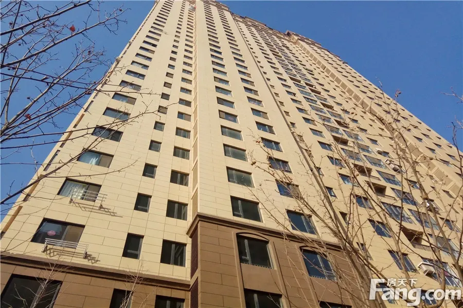 青云天下位于解放路425号